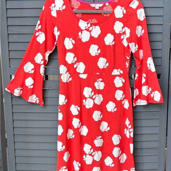 Boden Red and White Floral Dress with Bell Sleeves Size 4 - Picture 5 of 7